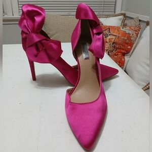 INC Fuschia Satin Pink Pumps